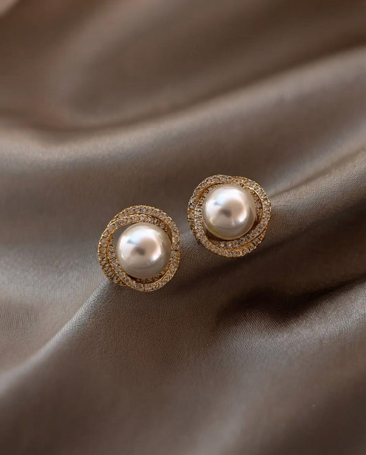Elegant Gold-Plated Pearl Stud Earrings with Sparkling Cubic Zirconia Circle Design