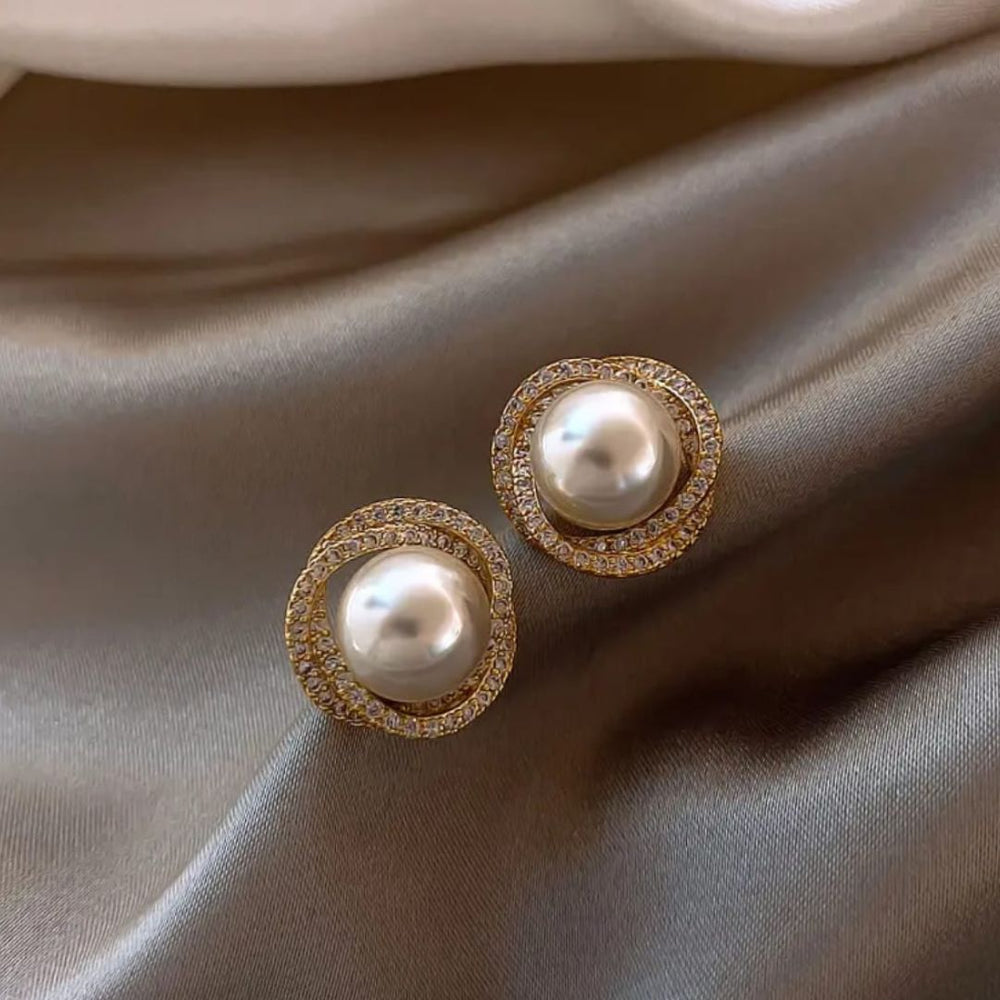 Elegant Gold-Plated Pearl Stud Earrings with Sparkling Cubic Zirconia Circle Design