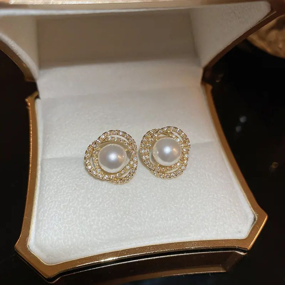 Elegant Gold-Plated Pearl Stud Earrings with Sparkling Cubic Zirconia Circle Design