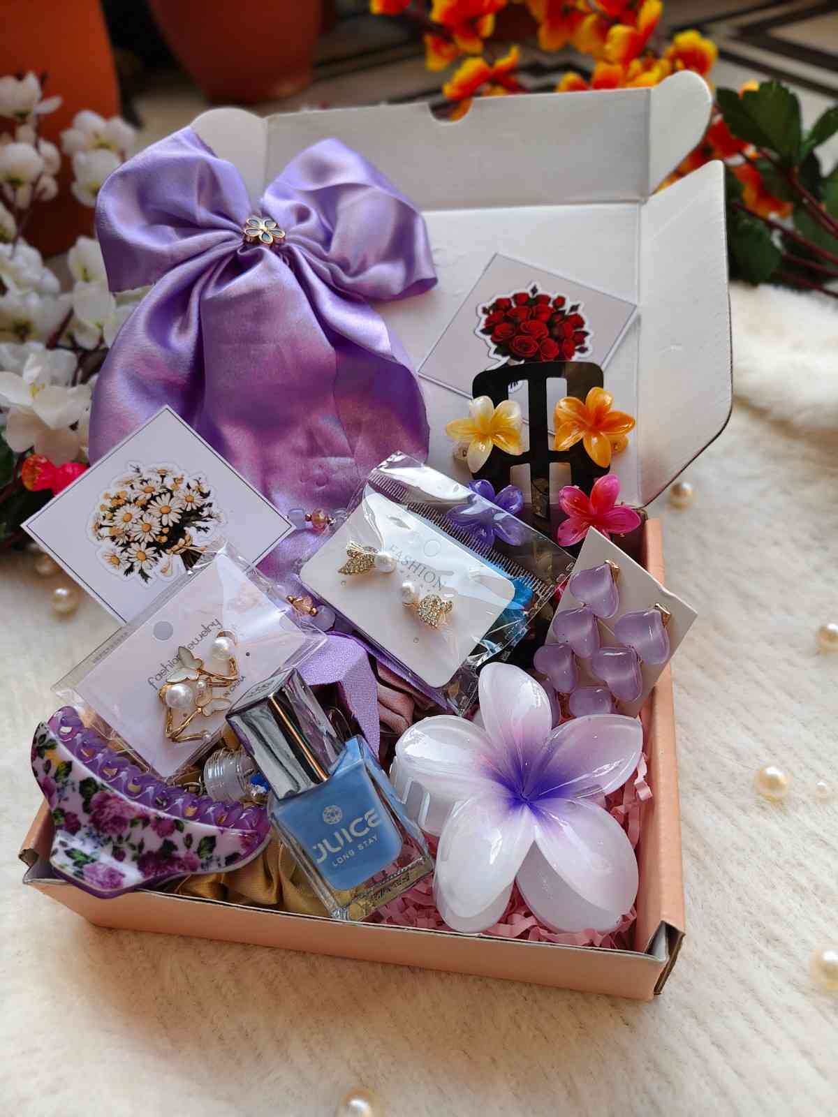 Luxury Lavender Aesthetic Gift Hamper | Premium Birthday Gift Box for Girls | Cute Purple Surprise Hamper