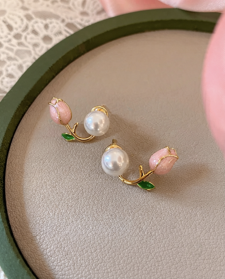 Elegant Tulip Flower Pearl Stud Earrings – Gold-Tone Floral Jewelry for Women